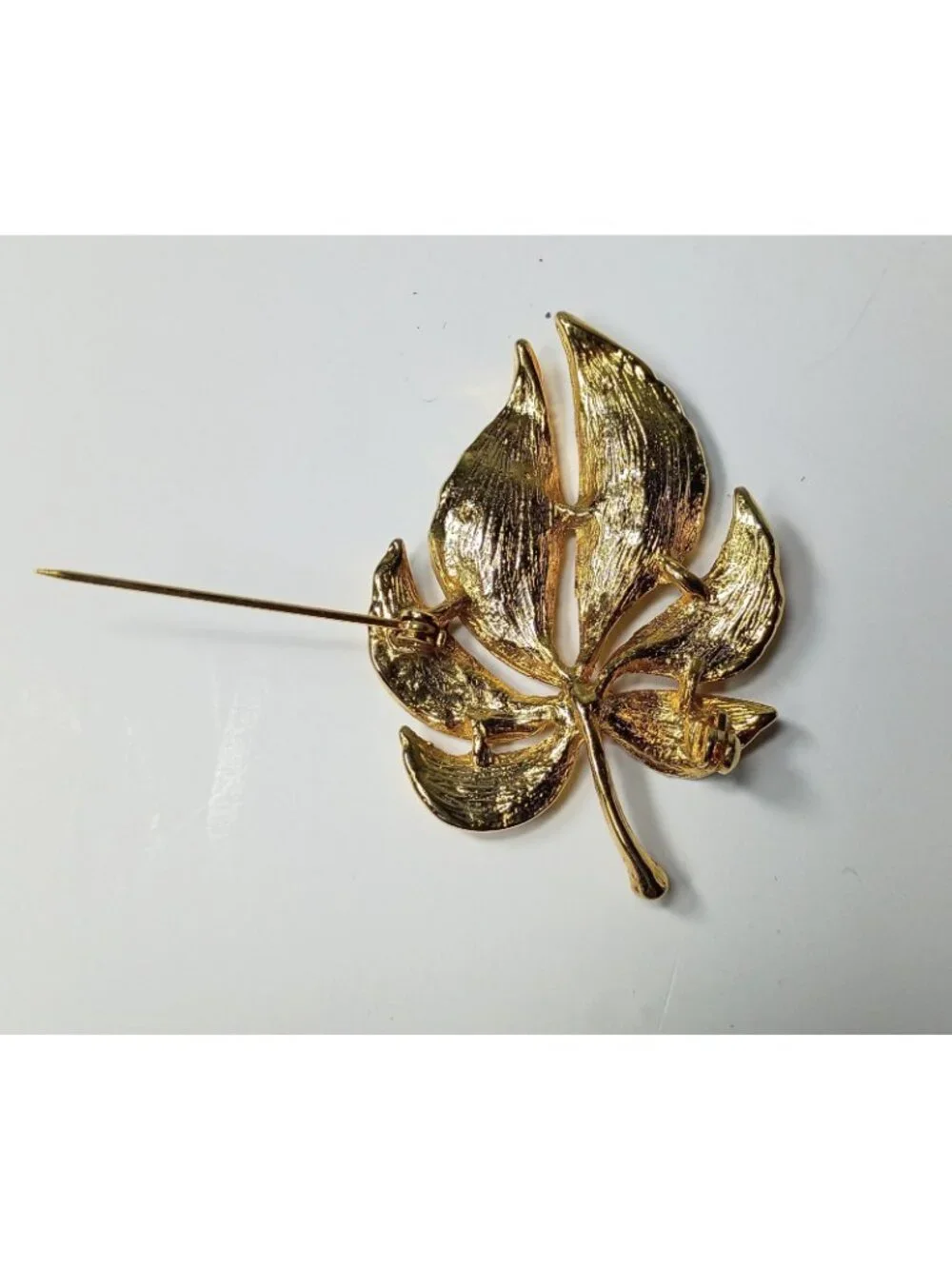 Vintage Brushed Gold Tone Leaf Brooch Pin Botanical Tropical Fall
